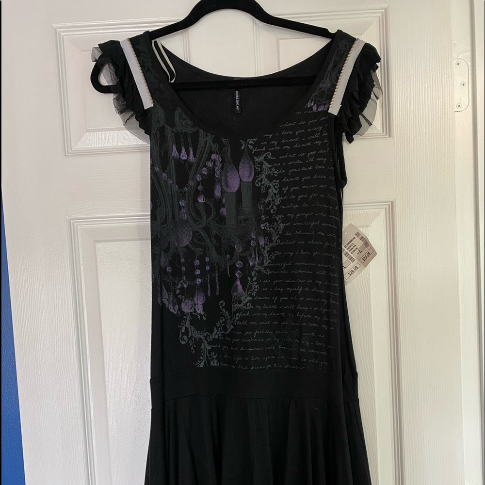 Sleeveless dress